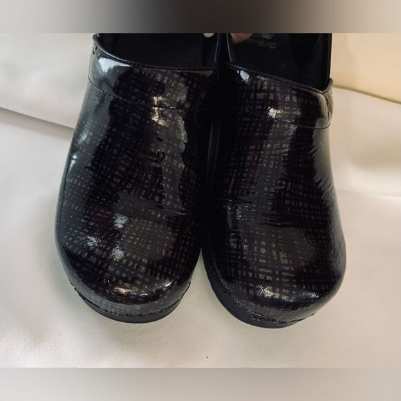 Dansko Professional Clogs Black & Gold - Picture 7 of 9